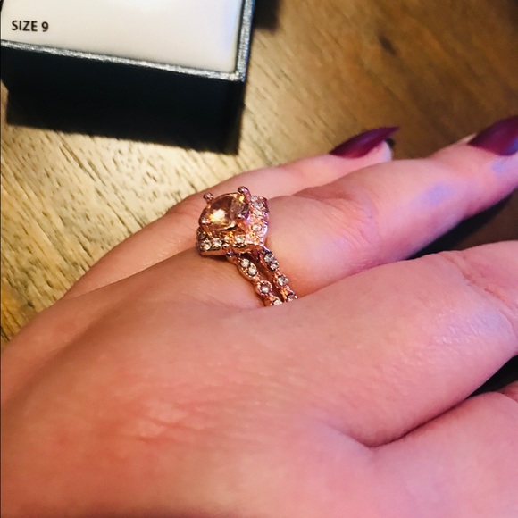 COPY - WEDDING RING SET. - Picture 5 of 8